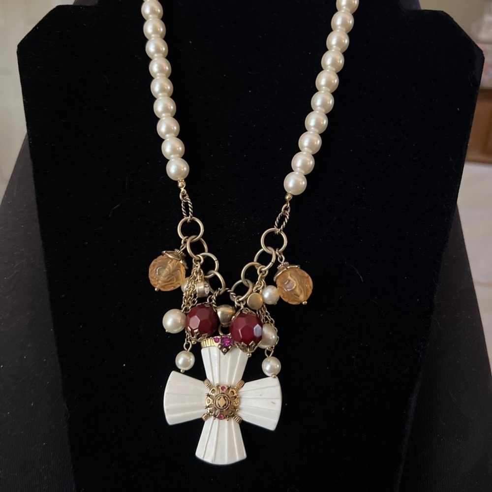 Guess necklace